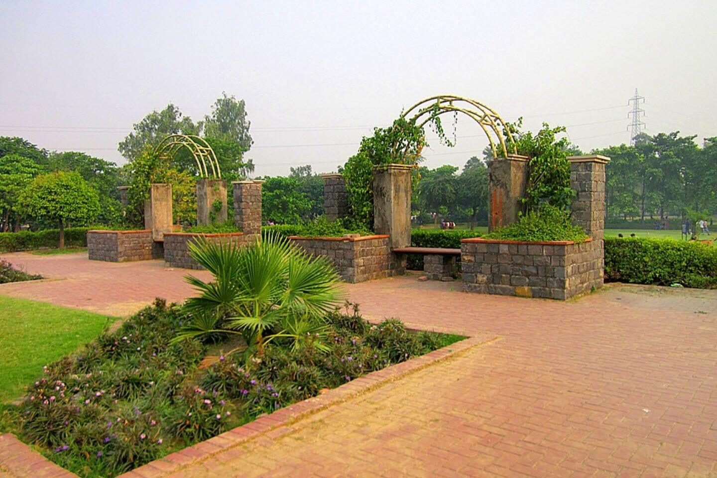 Millennium Park, Delhi Tourist Attraction